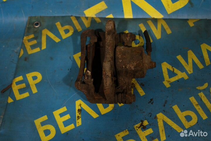 Суппорт передний Hyundai Galloper jkc4