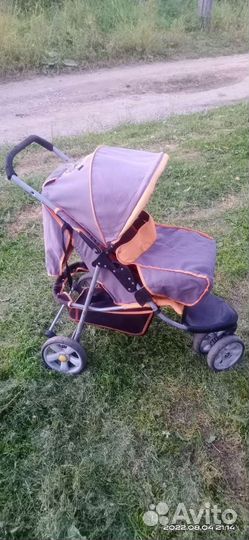 Прогулочная коляска