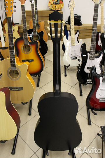 Гитара классическая с отличным звуком
