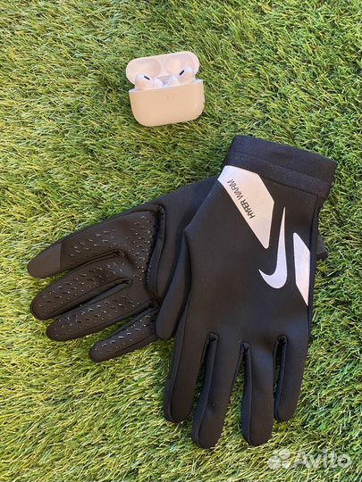 Перчатки Nike hyperwarm