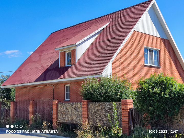 Дом 183,2 м² на участке 6,1 сот.