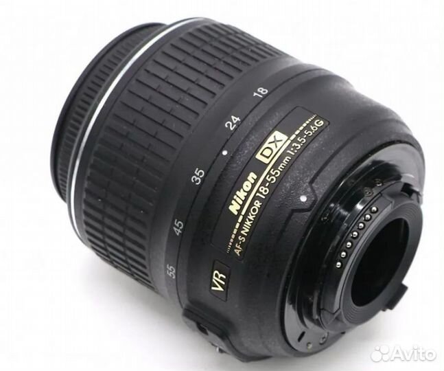Объектив Nikon 18-55mm f/3.5-5.6G AF-S VR DX