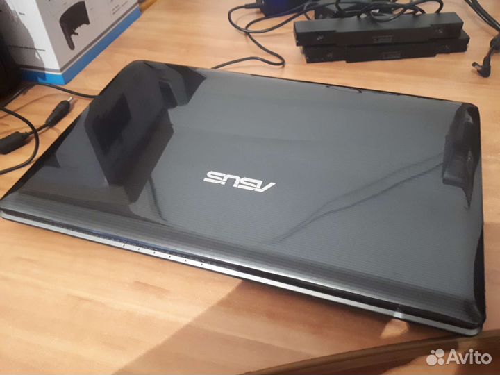 Asus i3, 6gb, ssd250, v1G