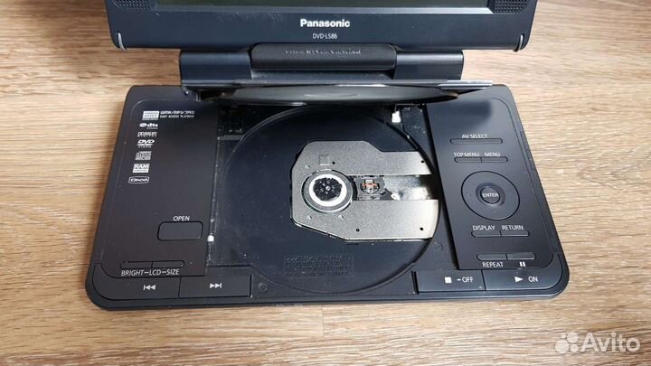 Портативный DVD плеер Panasonic LS-86