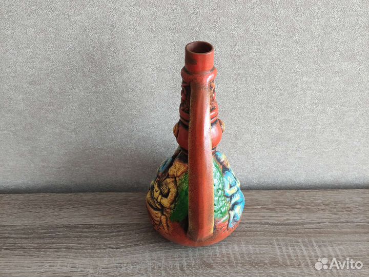 Глиняная бутылка