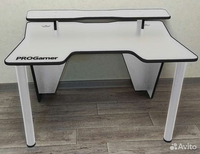 Геймерский стол и игровое кресло комплект