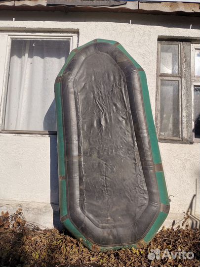 Надувная лодка