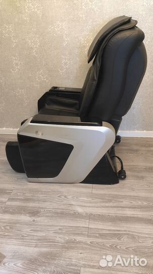 Вендинговое массажное кресло irest t-102