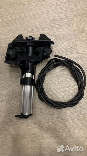 Форсунка омывателя фары левая,пежо 308