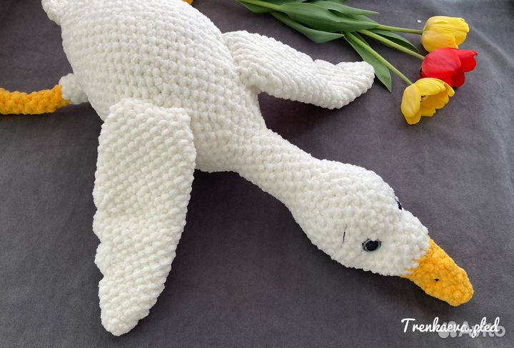 Гусь обнимусь