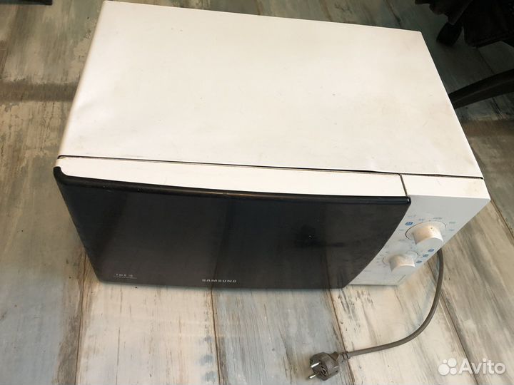 Микроволновая печь Samsung me 711kr