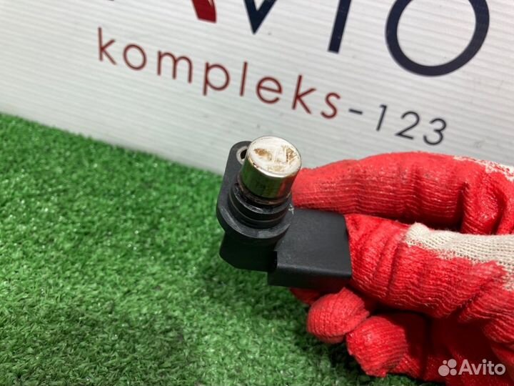 Датчик положения распредвала Volkswagen Touareg 7L