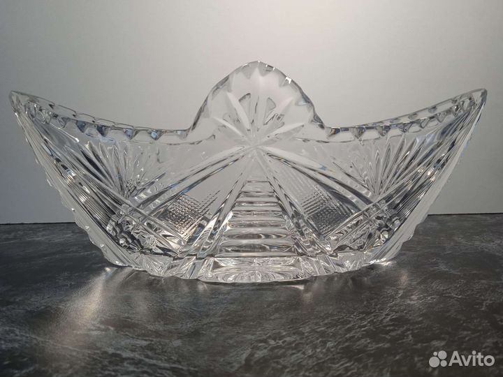 Ваза хрустальная