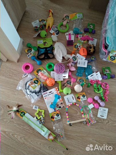 Корм для кошек,собак лакомства для кошек и собак