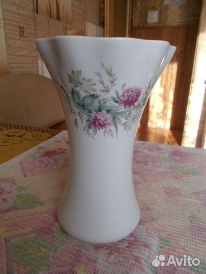 Ваза СССР фарфор,роспись.Песочное
