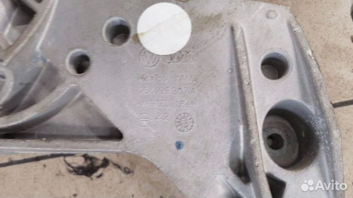 Кронштейн двигателя Volkswagen Jetta 6 седан 1.8