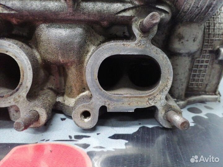 Головка блока цилиндров левая Suzuki Grand Vitara
