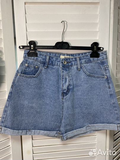 Джинсовые шорты