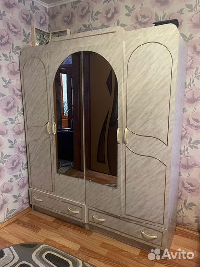 Спальный гарнитур бу