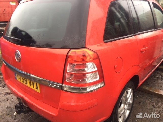 Разбор на запчасти Opel Zafira B