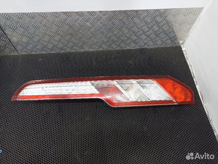 Фонарь задний правый Ford Transit Custom 2015