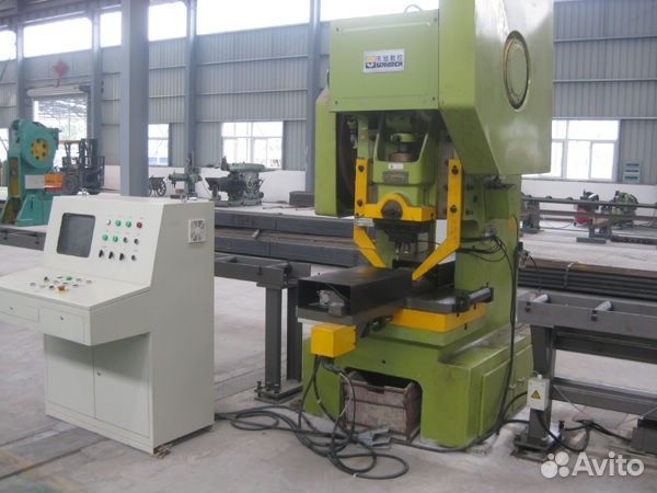 Полуавтоматическая линия для пробивки отверстий