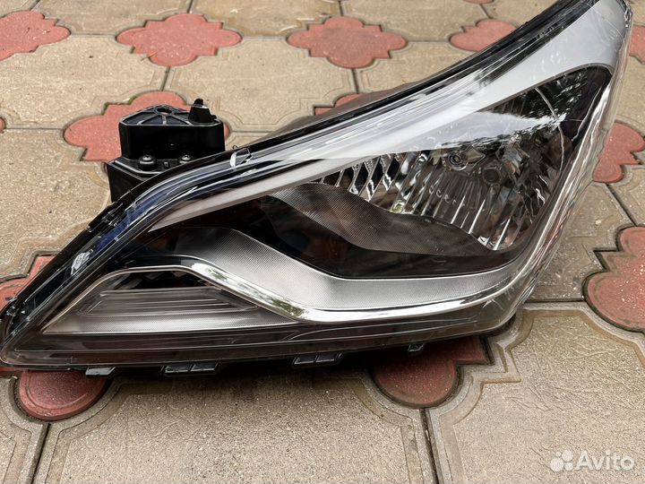 Фары на Хундай Солярис 2014-2017