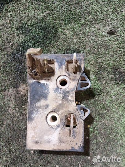 Замок двери Audi 80 B3 JN 1.8