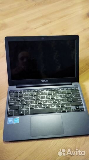 Ноутбук asus