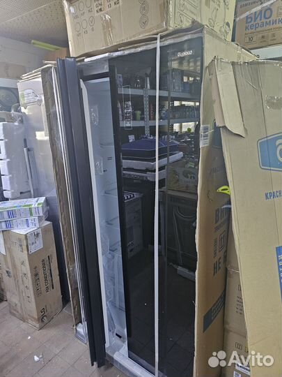 Новый холодильник side by side Бирюса