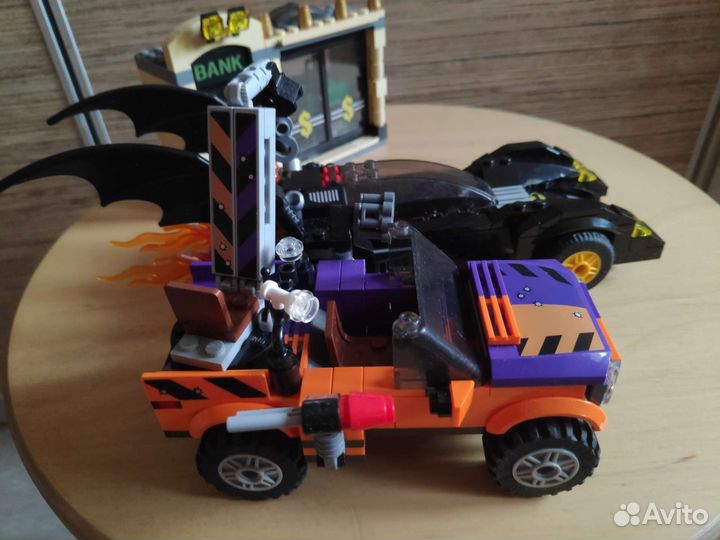 Lego 6864 Бэтмэн против Двуликого