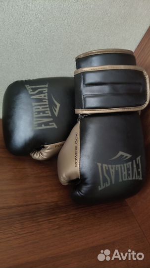 Боксерские перчатки 12 oz бу