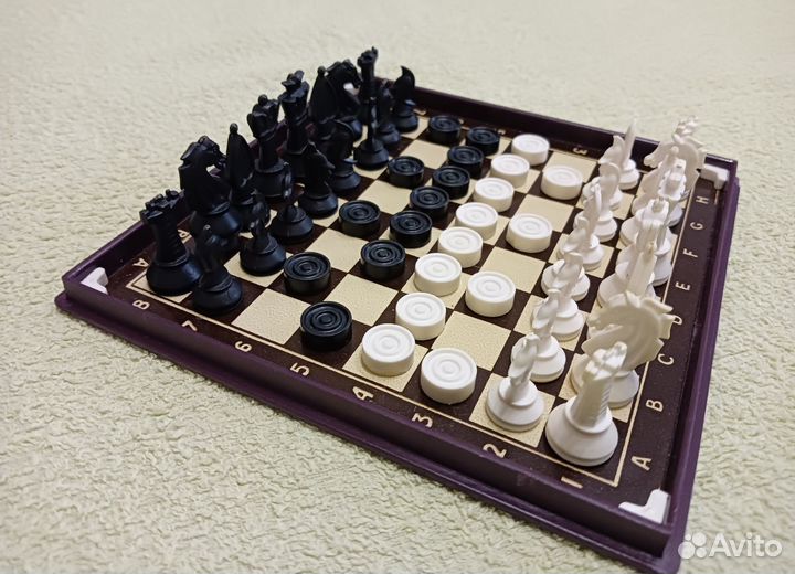 Шахматы и шашки магнитные дорожные СССР