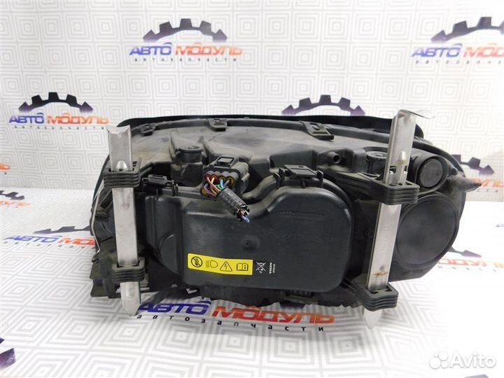 Фара правая Volvo V70