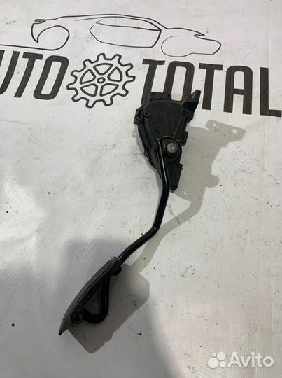 Педаль газа Nissan Primera P12 1.6 2006