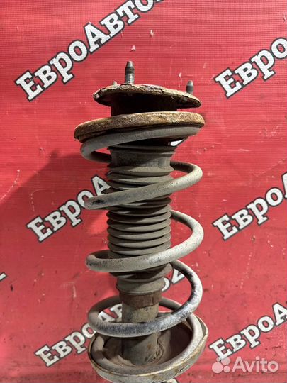 Стойка подвески передняя правая Suzuki Grand