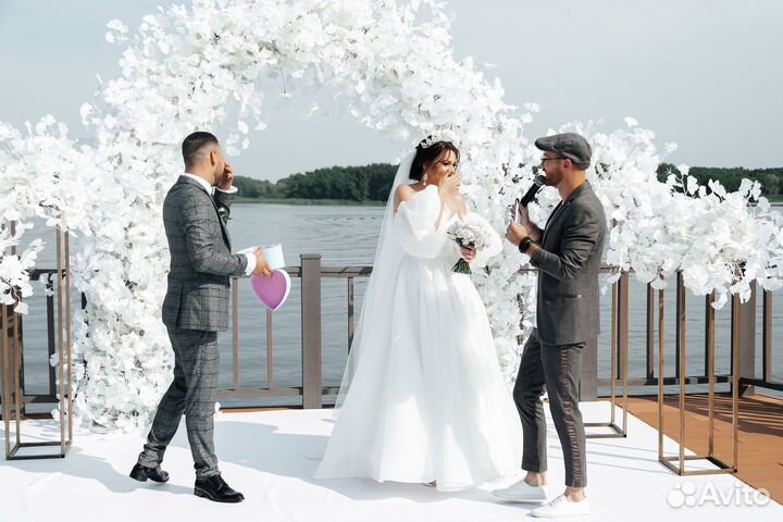 Ведущий Роман Габдуллин