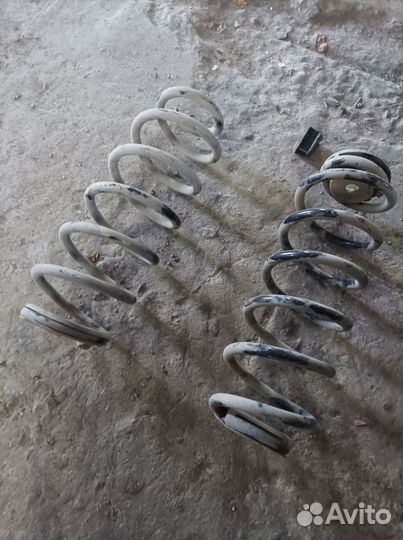 Пружина задняя пежо 308