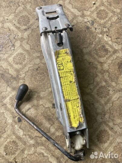 Ауди а4 а6 а8 оригинальный домкрат
