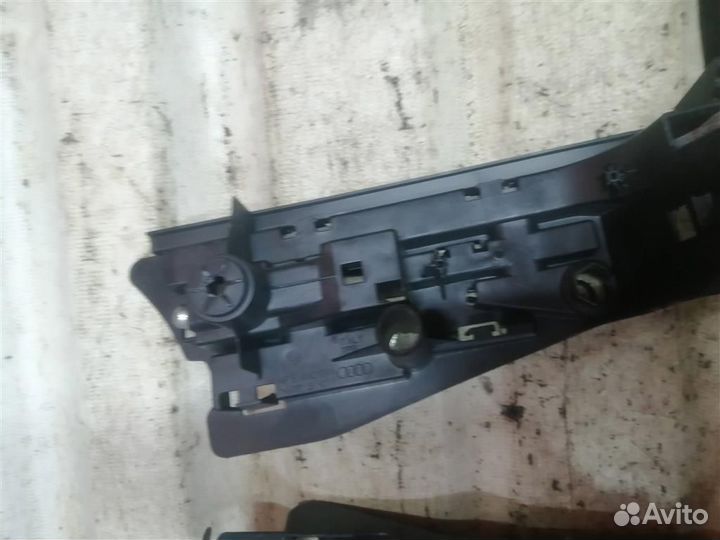 Ящик под инструмент Audi A6 C6,4F(2005-2011)