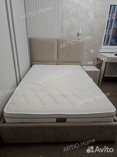 Кровать с мягким изголовьем