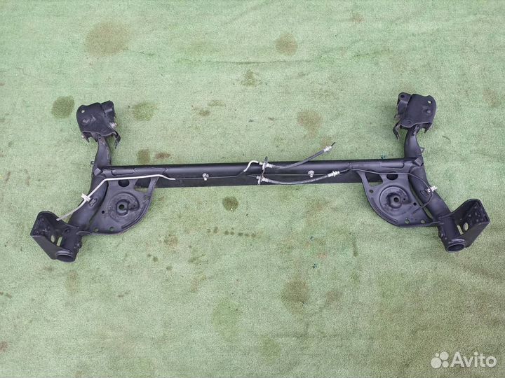 Балка подвески задняя Nissan Note E11