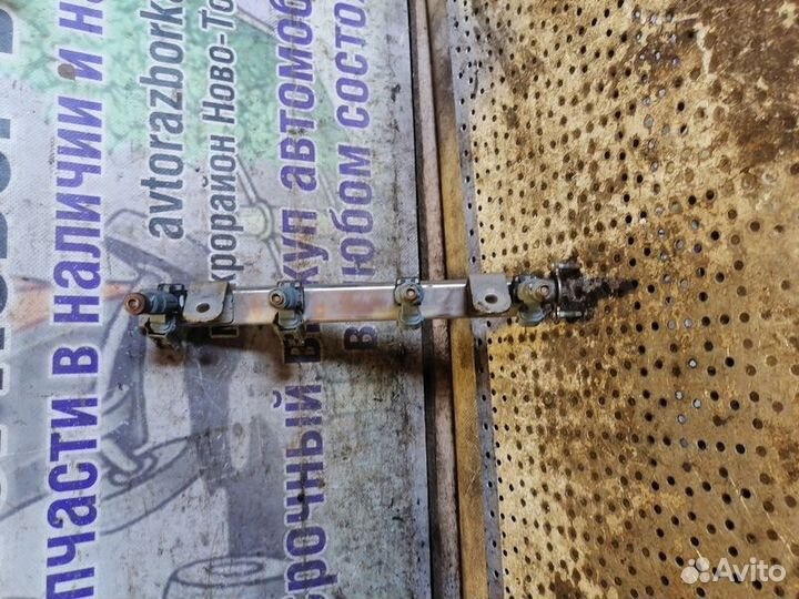 Рейка топливная (рампа) Hyundai Elantra