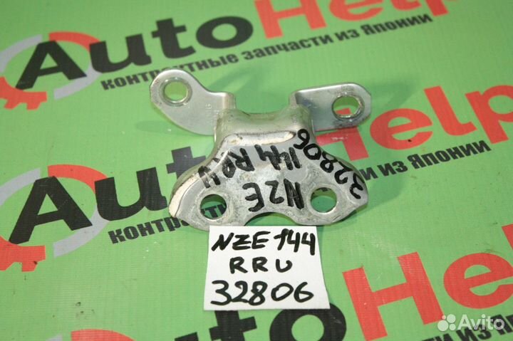 Петля двери toyota corolla axio NZE144 зад право