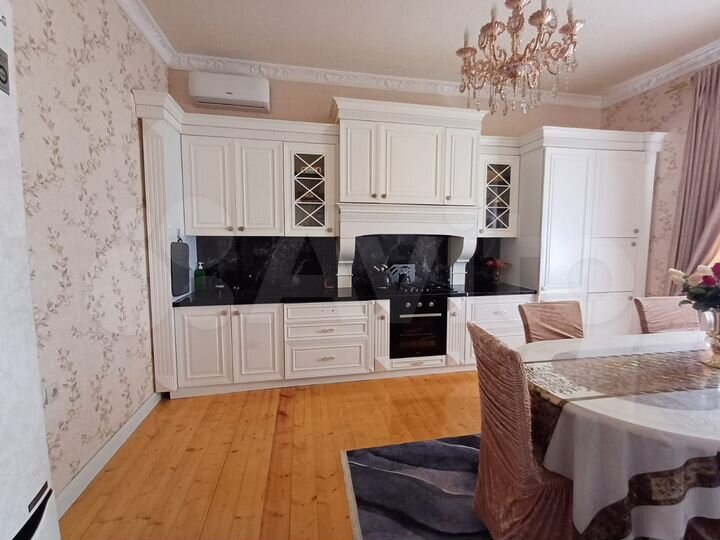 Дом 182 м² на участке 6 сот.