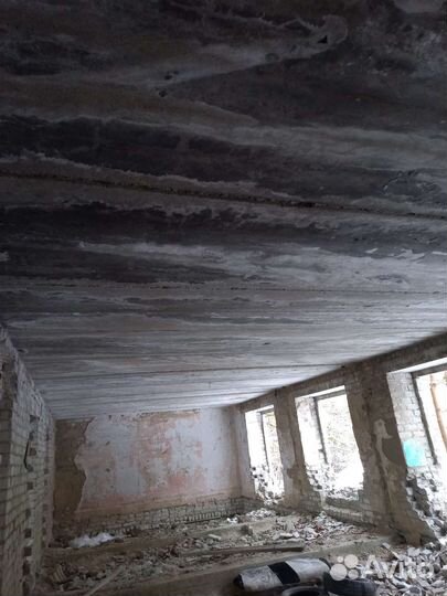 Часть постройки на разбор