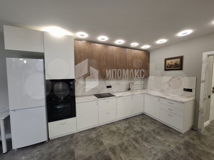 2-к. квартира, 71,5 м², 1/4 эт.