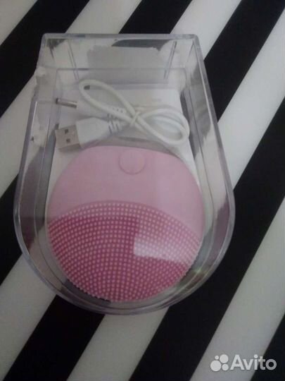 Щетка для очищения лица, новая