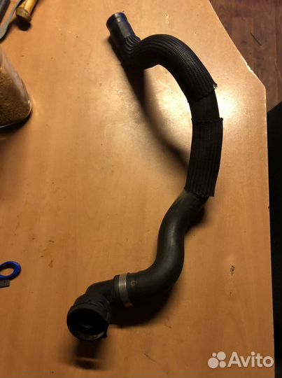 Патрубок радиатора Volvo s 80