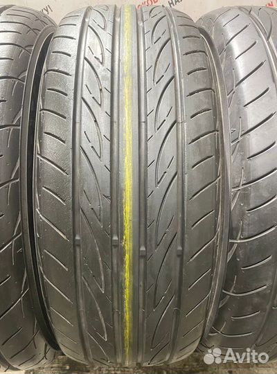 Yokohama Advan Fleva V701 215/55 R17 93Q